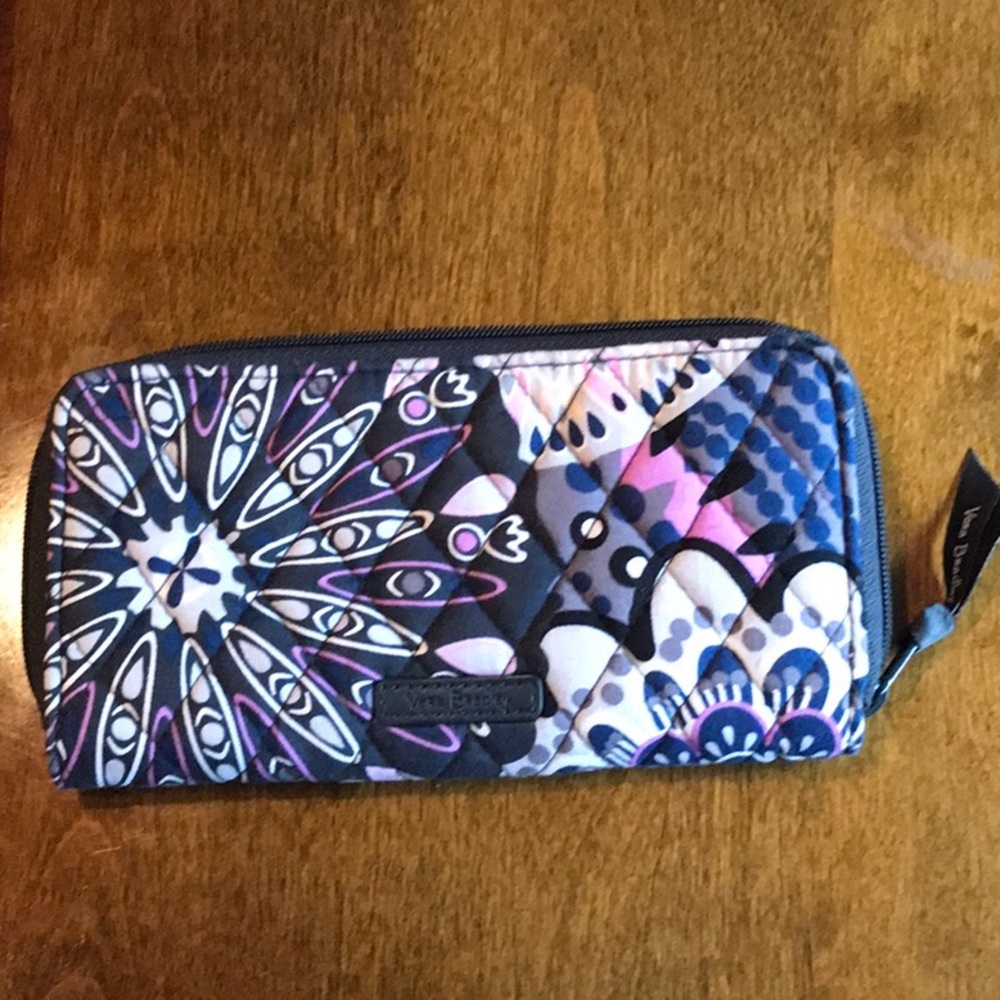 Vera bradley wallet